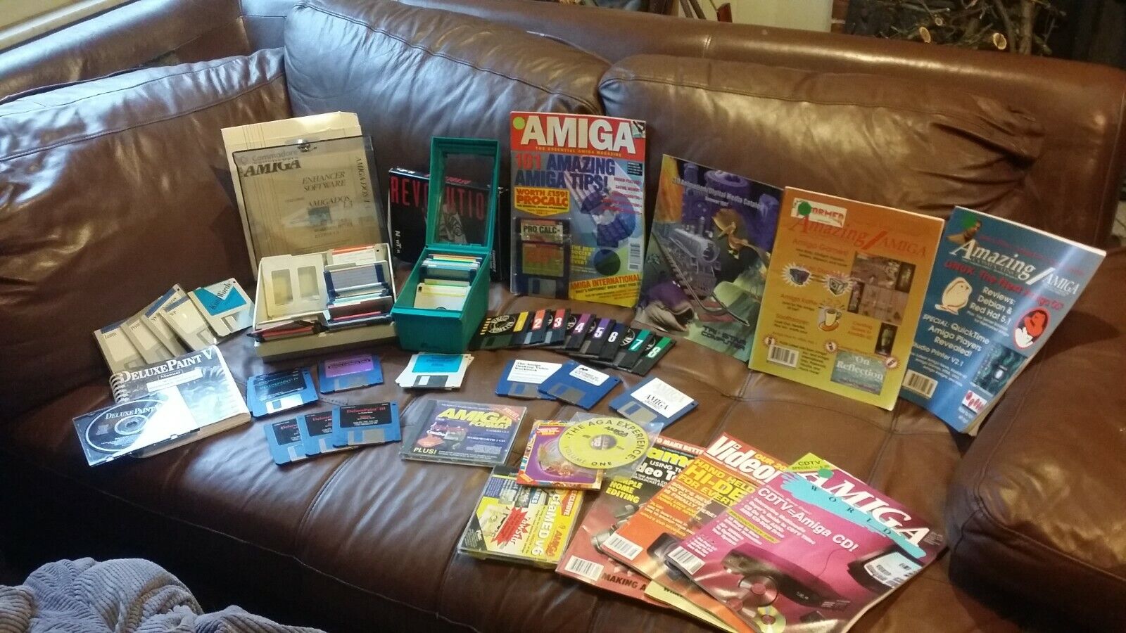 Amiga Accessories Bundle (Software, Magazines, Manuals)