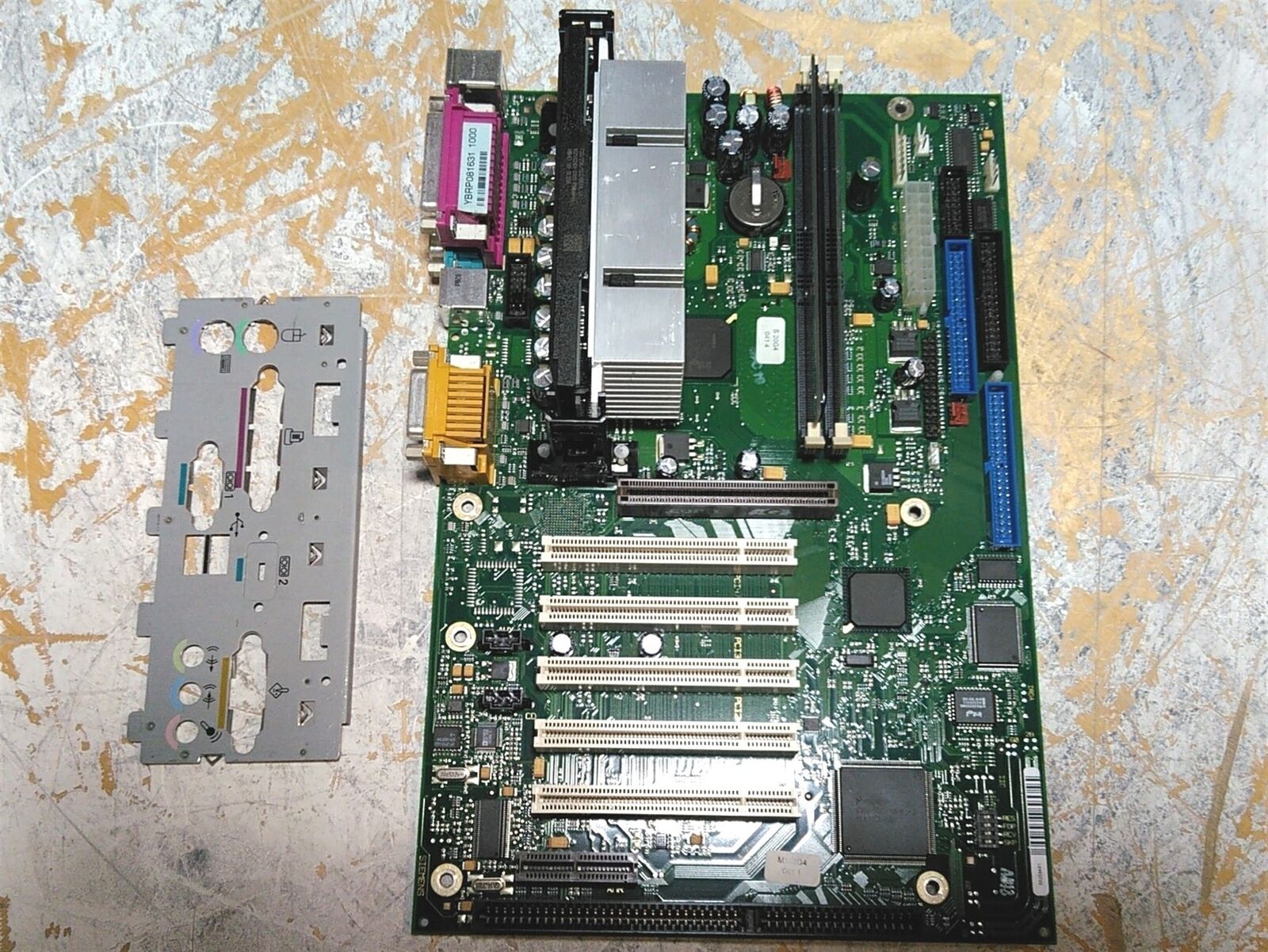 Siemens W26361-W23-X-04 Motherboard Pentium III 733MHz 64MB 1x ISA AGP