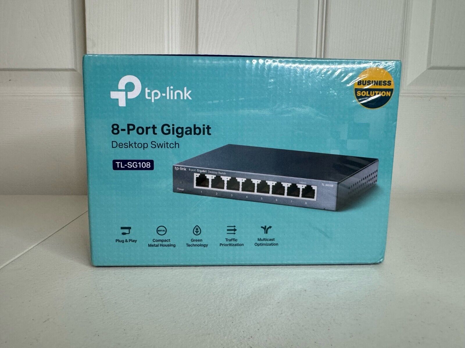 TP-Link 8-Port Gigabit Easy Smart TL-SG108 Factory Sealed Desktop