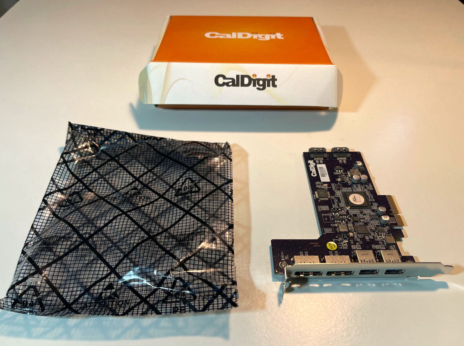 CalDigit FASTA-6GU3 Dual USB 3.0 Dual eSATA 6G Combo PCIe Card Host Adapter
