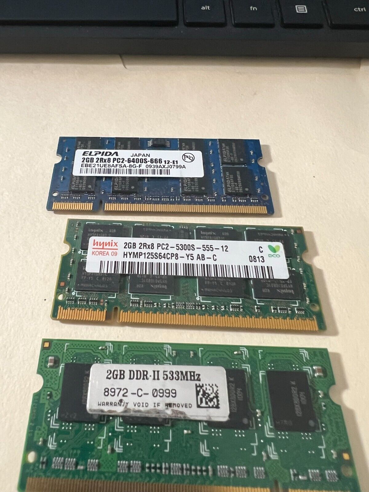 LOT OF 3X 2GB USED MIXED LAPTOP RAM