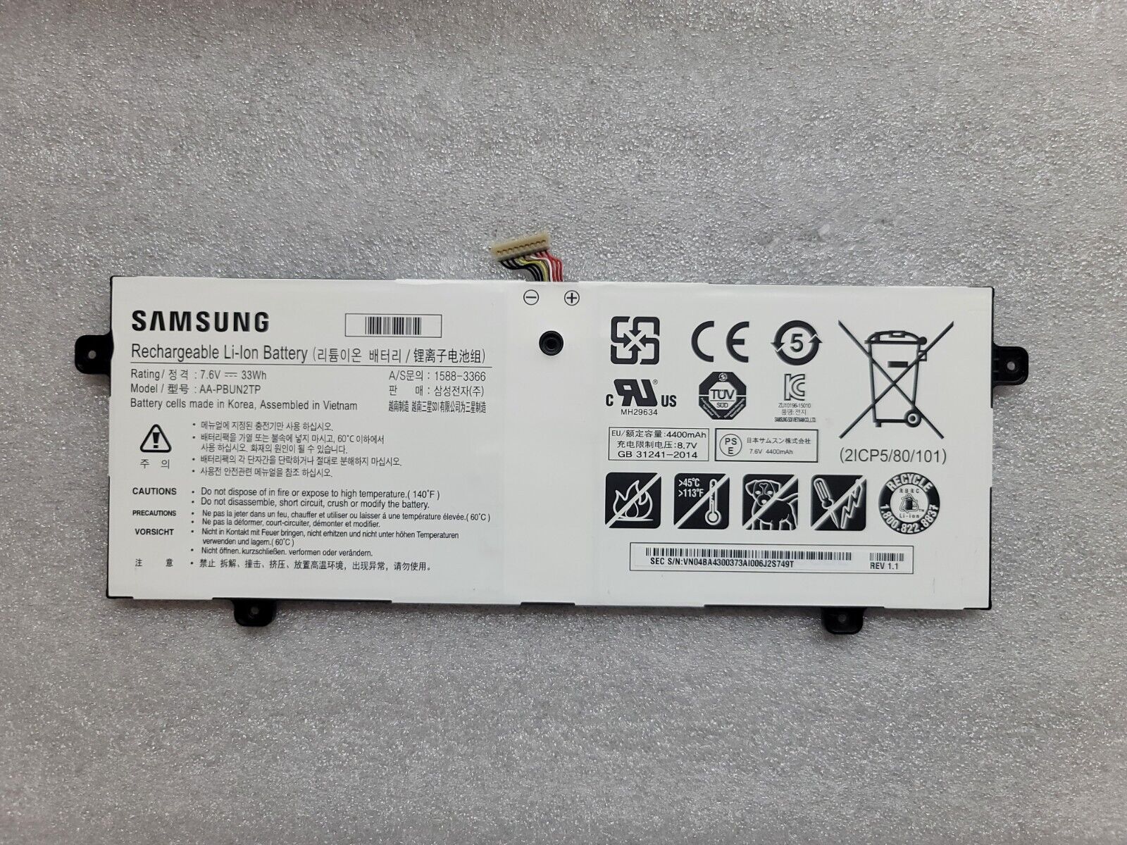 Samsung Chromebook XE500C13 AA-PBUN2TP 7.6V Laptop Battery 4400mAh 33 Wh Battery