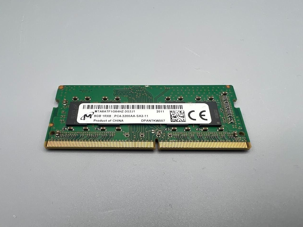 Micron MTA8ATF1G64HZ-3G2J1 PC4-3200AA-SA2-11 8GB 1RX8 DDR4 SDRAM Memory Card