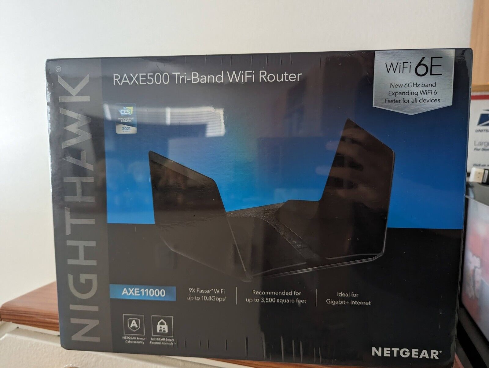 NETGEAR Nighthawk RAXE500 10800 Mbps Wireless Router(RAXE500-100NAS) NEW