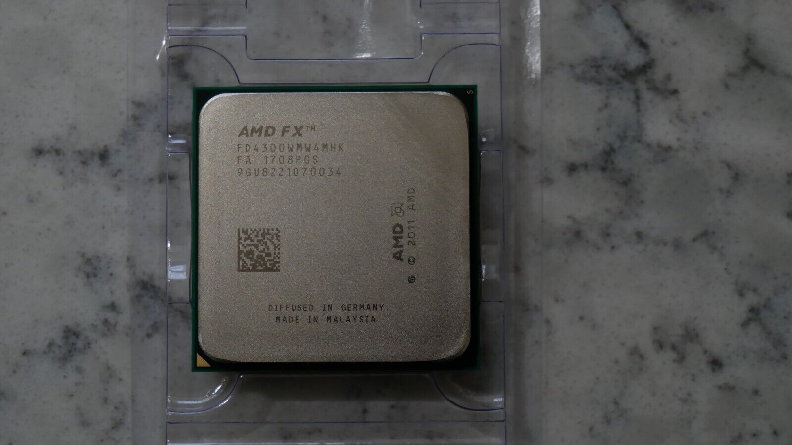 AMD FX-4300 | 3.8 GHz Quad-Core AM3+ Processor CPU | FD4300WMW4MHK