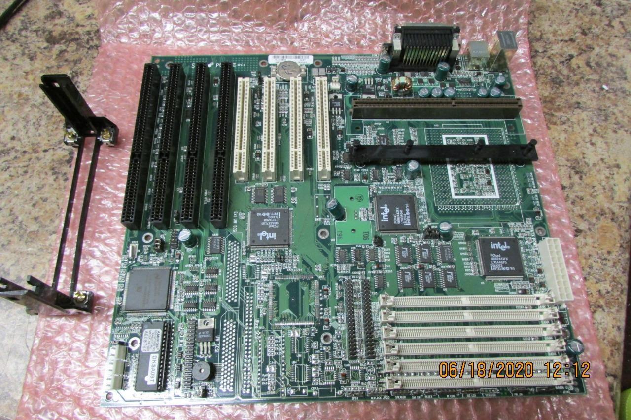 Rare SuperMicro Super P6SKE II Rev.2 PC Computer Motherboard