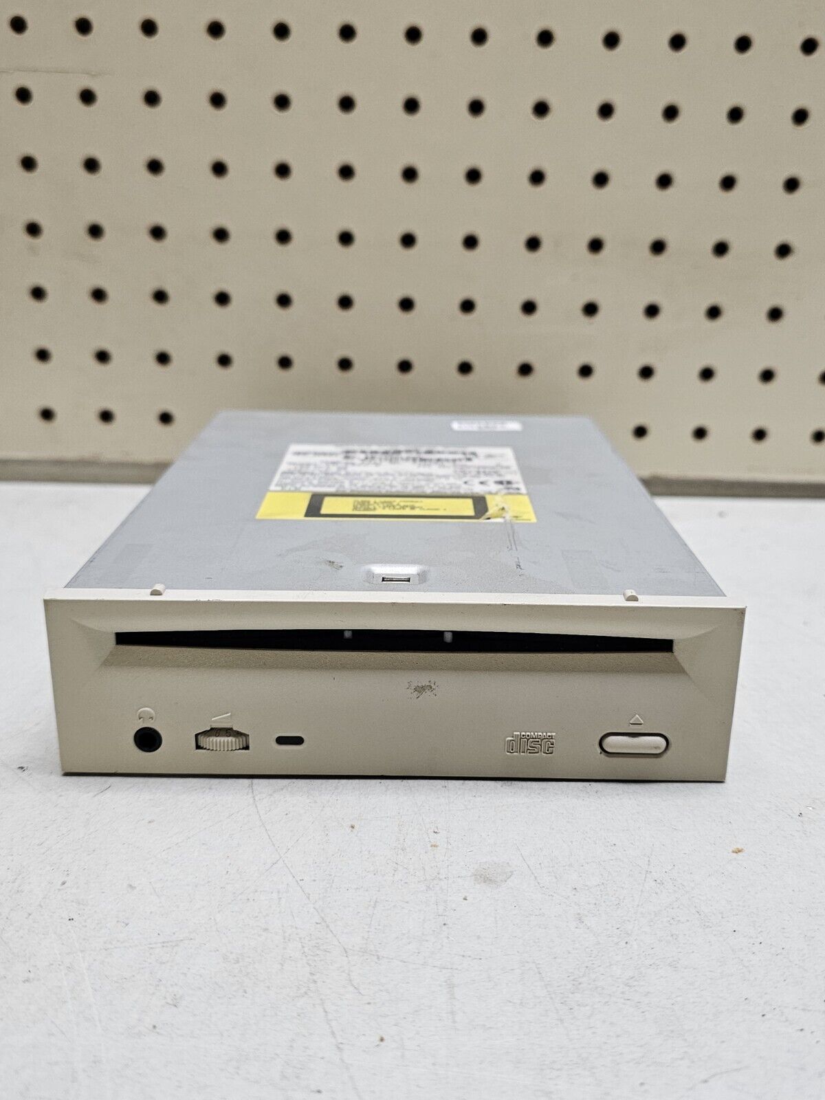 Vintage CD-ROM Drive Model: CR-5850-B Power Cords Not Included Tested Works
