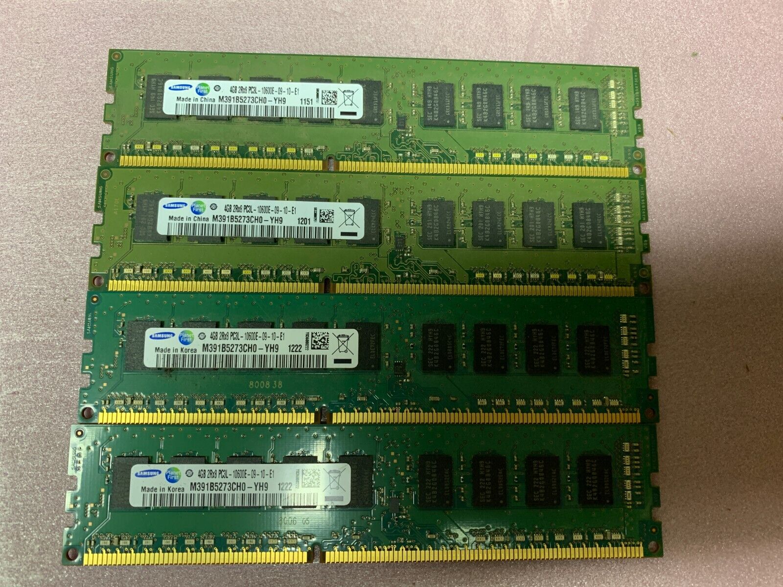 1 x Samsung 4GB 2Rx8 PC3L-10600E DDR3L-1333MHz Memory M391B5273CH0-YH9