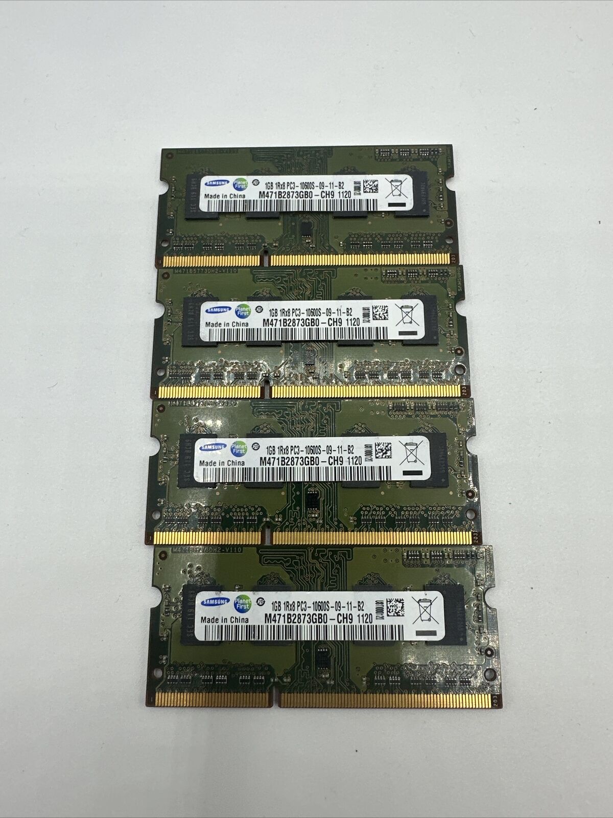 LOT OF 4 SAMSUNG  (4X1GB) 1Rx8 PC3-10600S DDR3 PC3-10600S LAPTOP MEMORY RAM