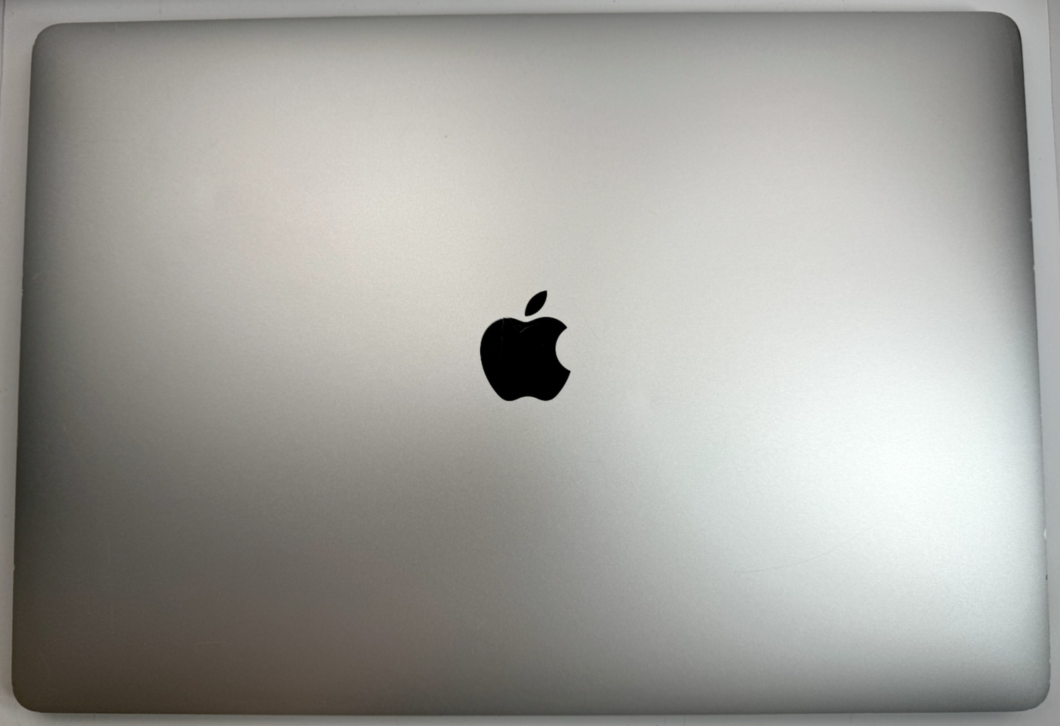 ✅ Apple Macbook Pro 16\