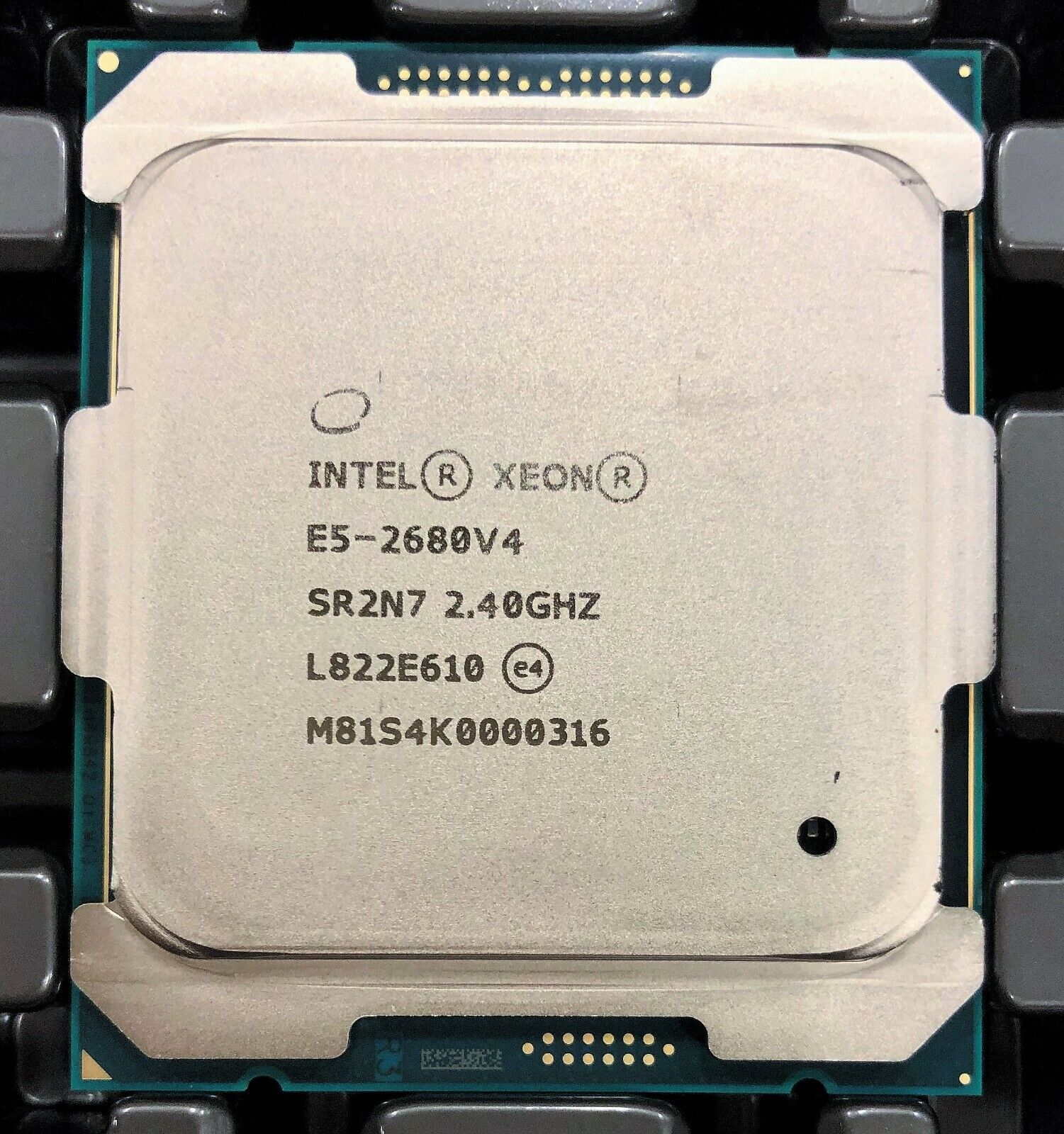 Intel CM8066002031501 SR2N7 Xeon Processor E5-2680 v4, 35M Cache, 2.40 GHz NEW
