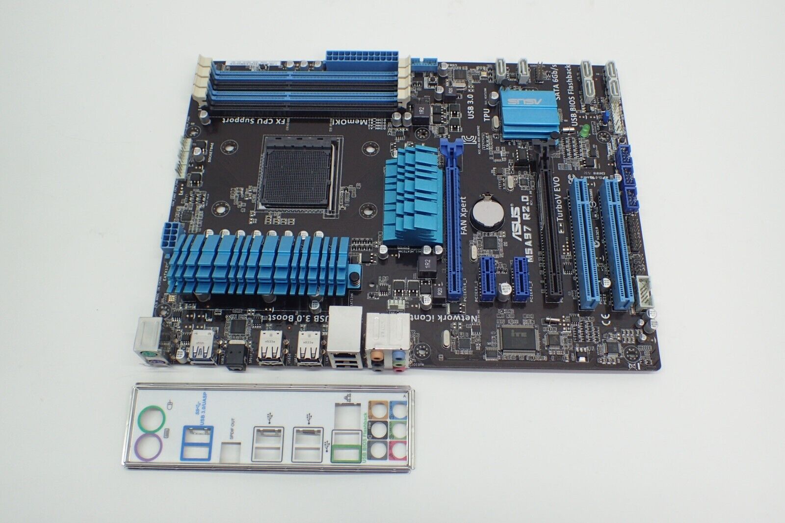 ASUS M5A97 R2.0 ATX Motherboard USB 3.0 SATA3 Socket AM3/AM3+AMD 970