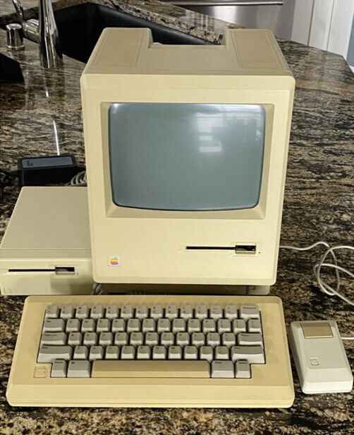 1984 APPLE MAC MACINTOSH  512 K COMPUTER PC VINTAGE Keyboard Mouse Case Extras