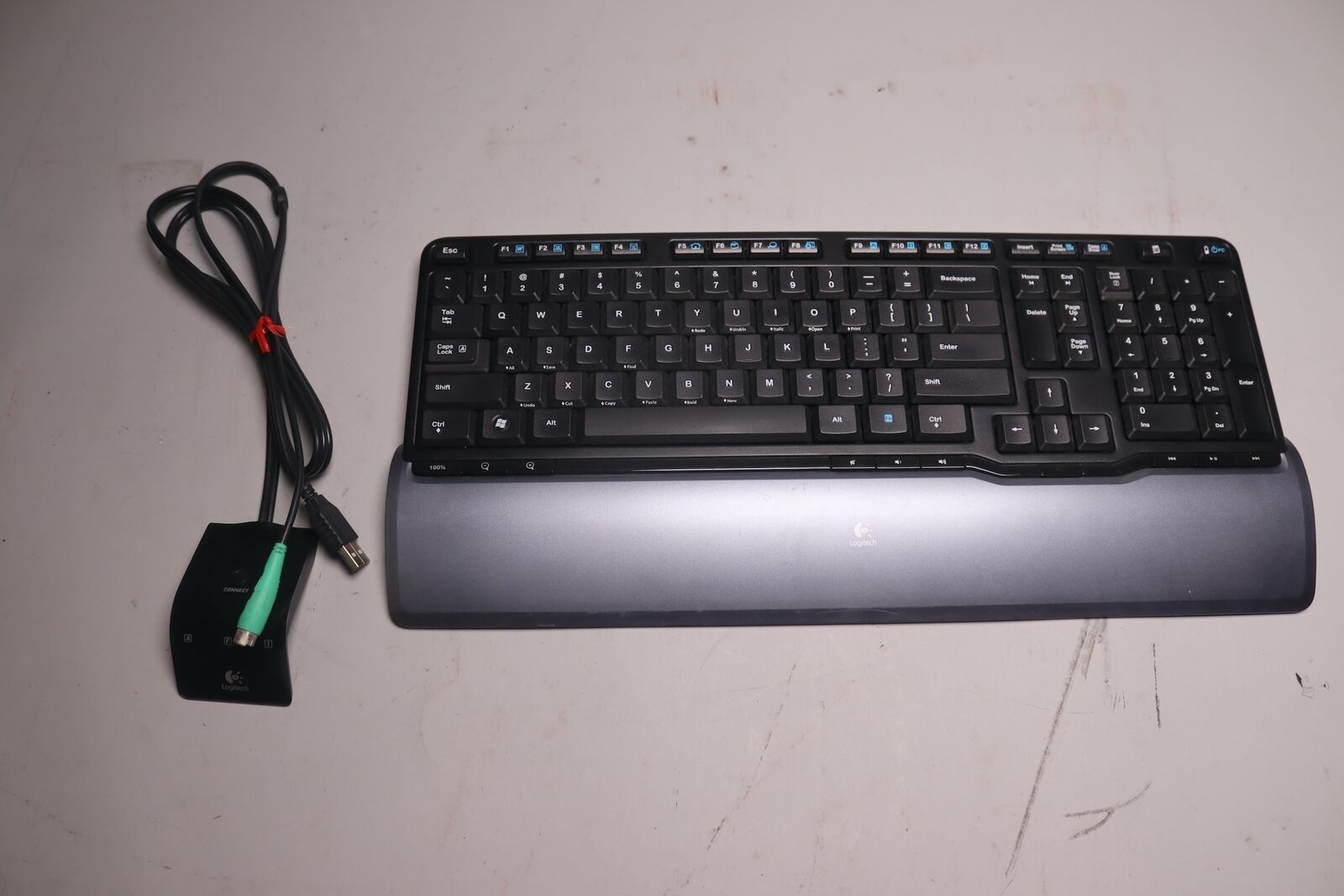 Logitech Cordless Desktop S520 Wireless Keyboard