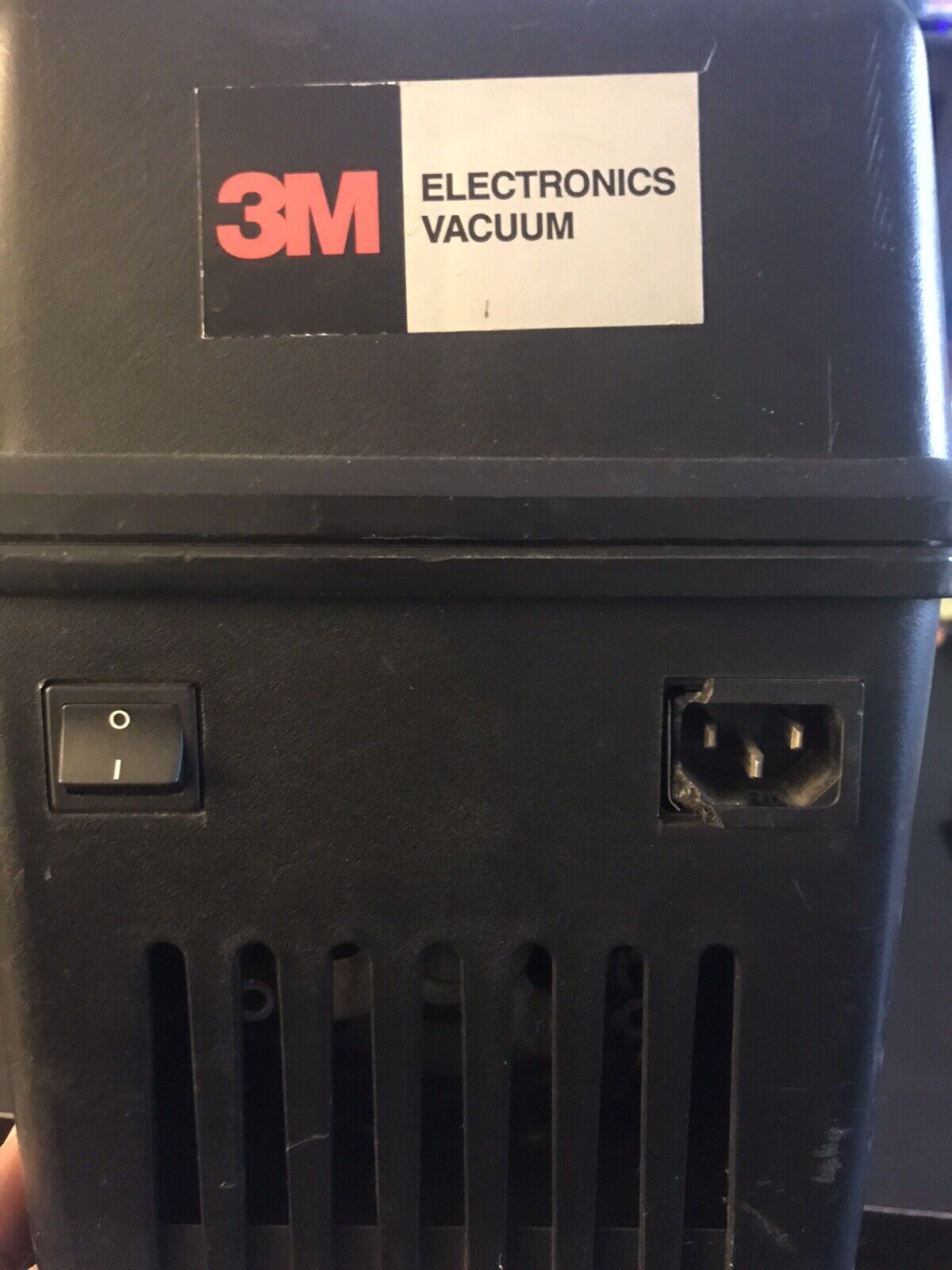 3M 497 Electronics Vacuum