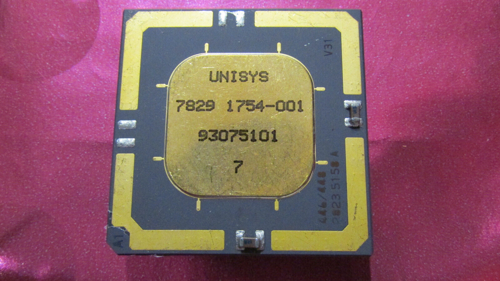 Lot 1 Vintage Super Rare 1978 UNISYS 1754-001 PGA 93075101 IC/CPU/Processor Gold