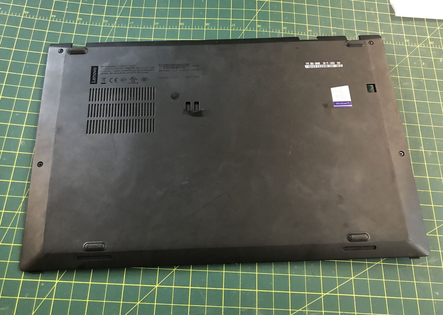 Lenovo ThinkPad X1 Carbon 6th Gen Bottom Case Base Cover AM16R000600 #z1930	