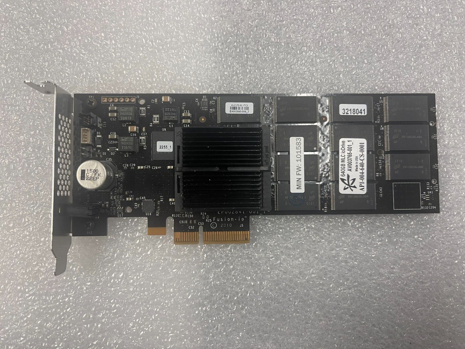 Fusion-IO AP1-004-640-CS-0001 640GB Solid State Drive SSD PCI-E x4 MLC Card
