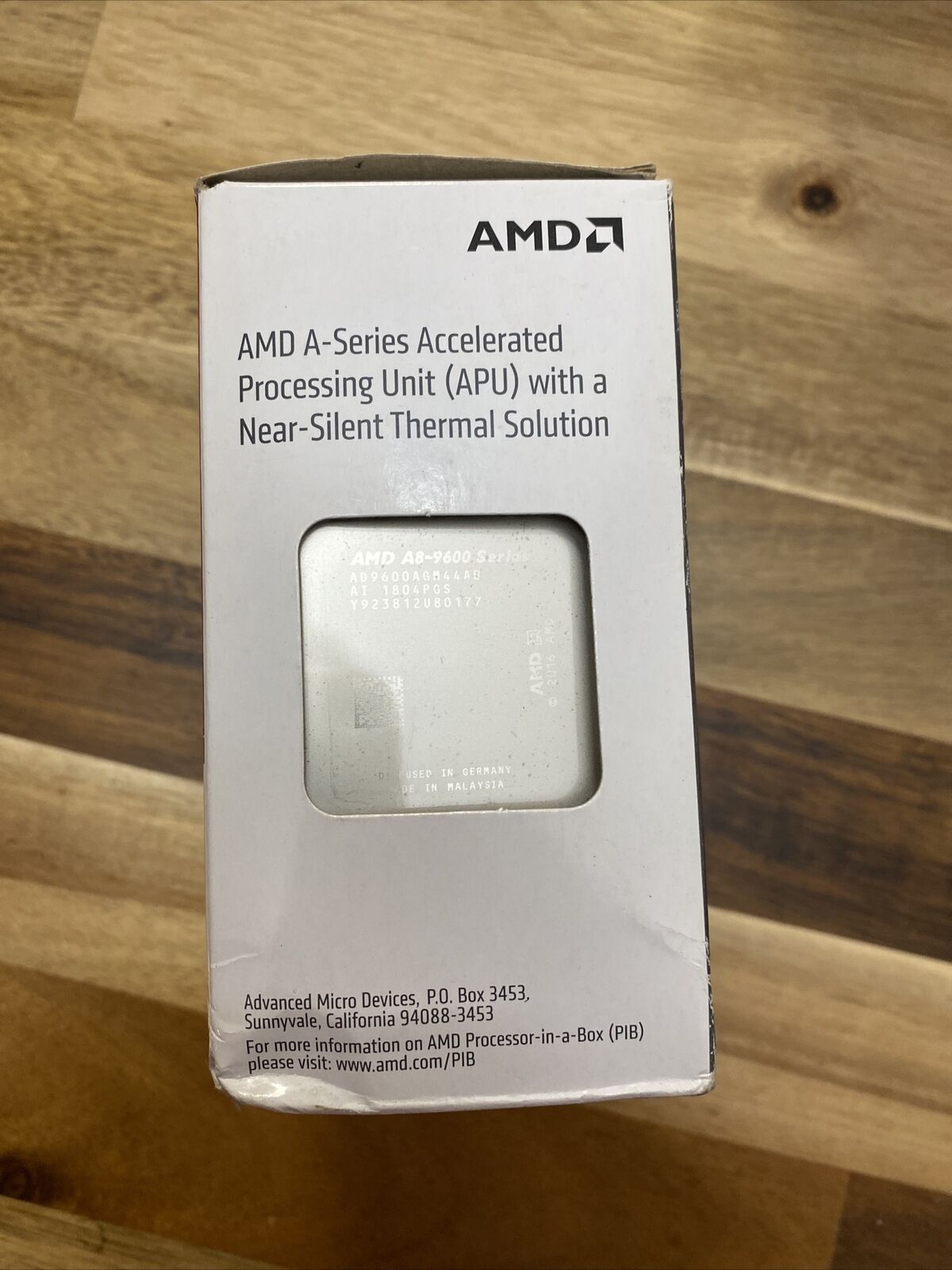 AMD AD9600AGABBOX 7th Generation A8-9600 Quad-Core Processor with Radeon H9
