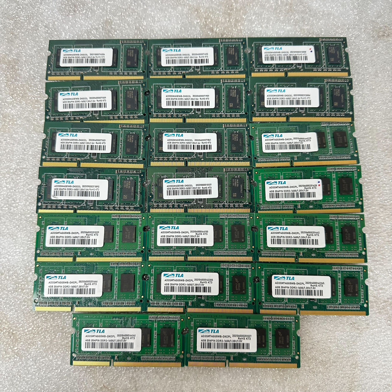 Lot of 20pc TLA 4GB 204pin DDR3-1600/1.35V AD3SSW4GB1WB Computer Memory