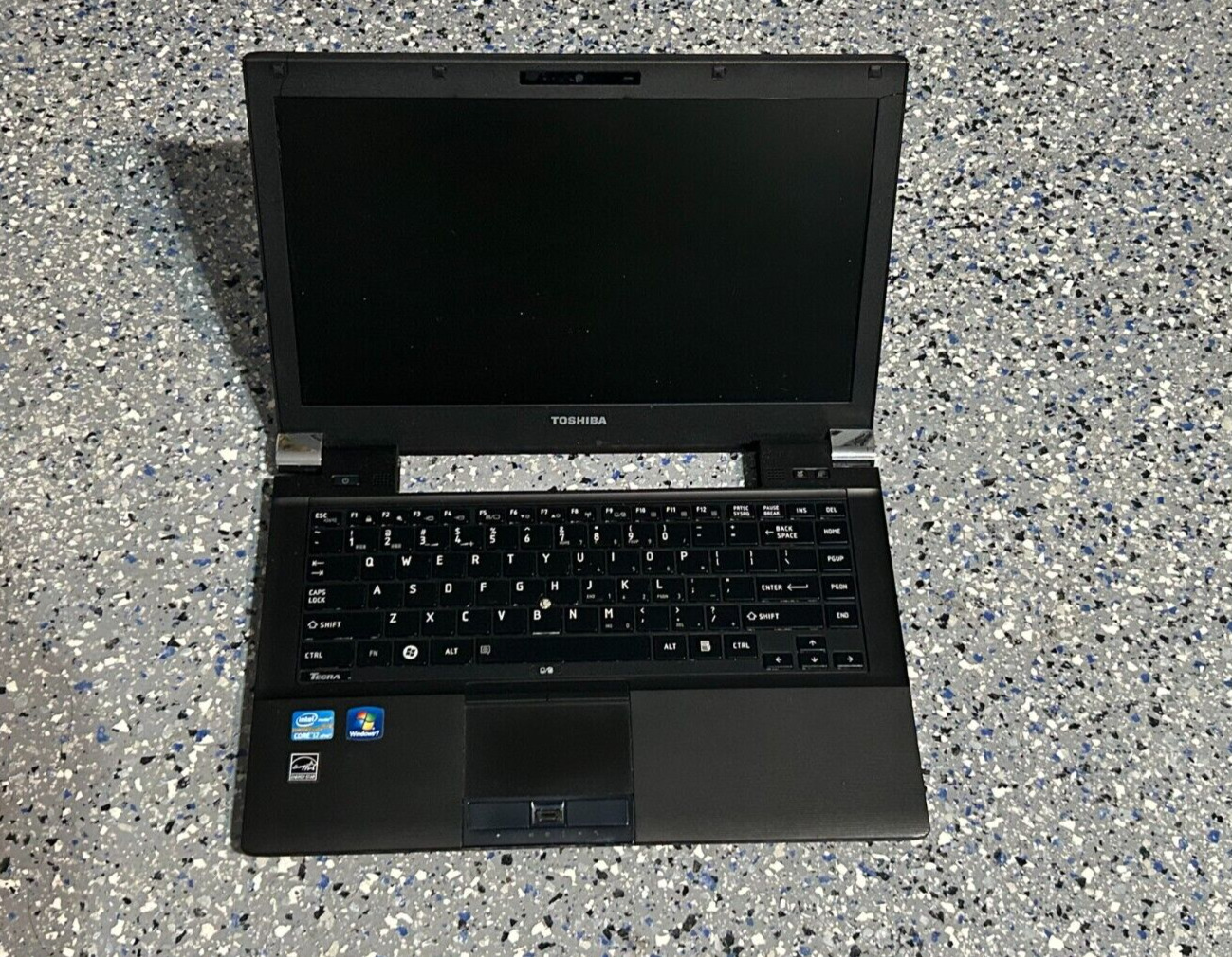 Toshiba Tecra R840 Core i7 No RAM, NO HDD, No Battery  - Crack - FOR PARTS ONLY