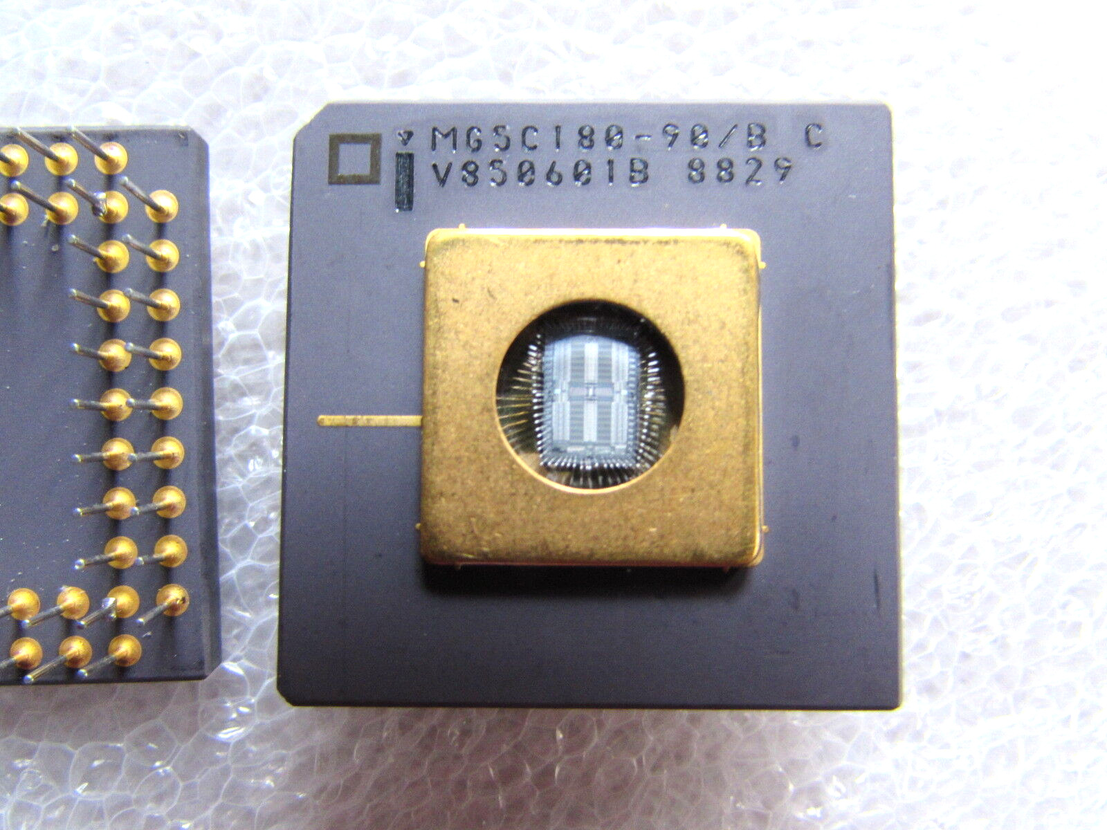 MG5C180-90/B INTEL Mil Spec CPU 68-Pin Ceramic Gold Collectible VINTAGE-IC CPU