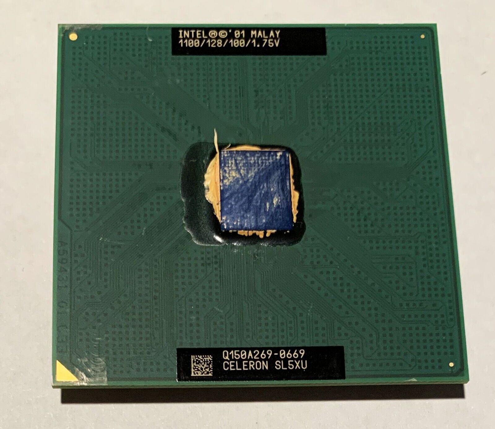 Intel Celeron 1.1 GHz Desktop CPU Processor- SL5XU                          (A5)