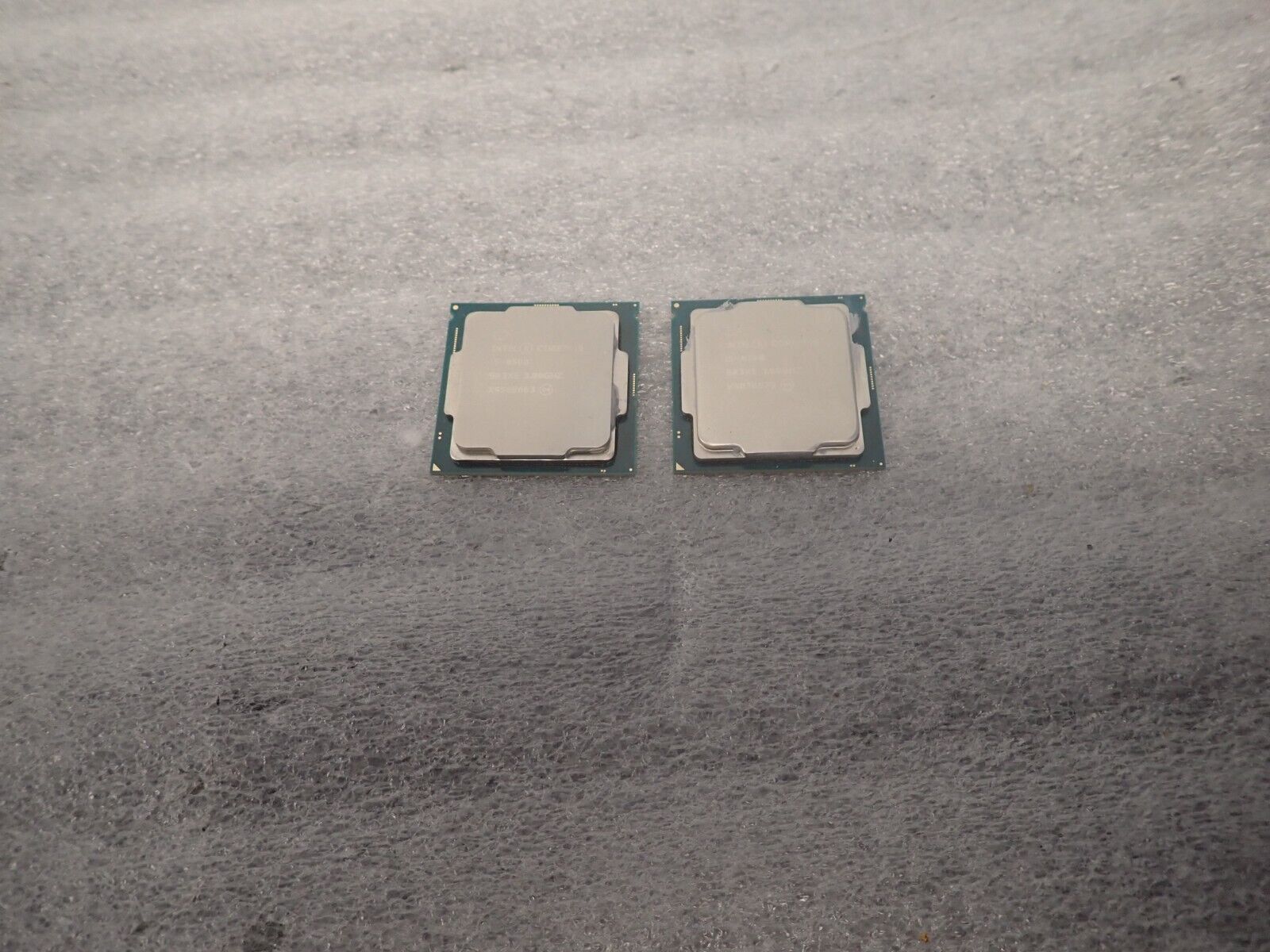 Lot of (2) Intel i5-8500 ~ 3.00 GHz Desktop CPU SR3XE