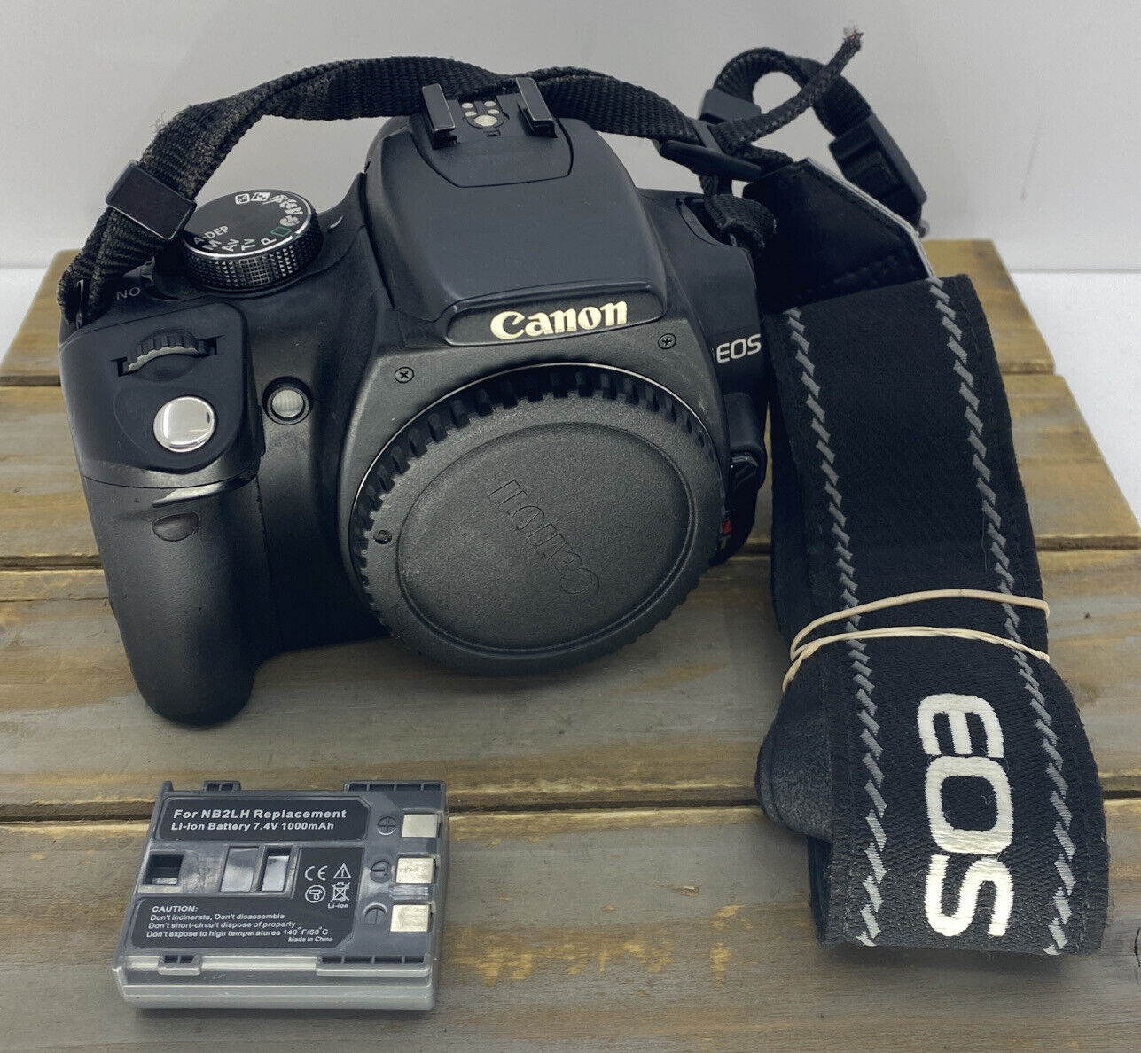 Genuine Canon EOS Rebel XT 8.0 MP Digital SLR Camera Body - DS126071 NB2LH Batt