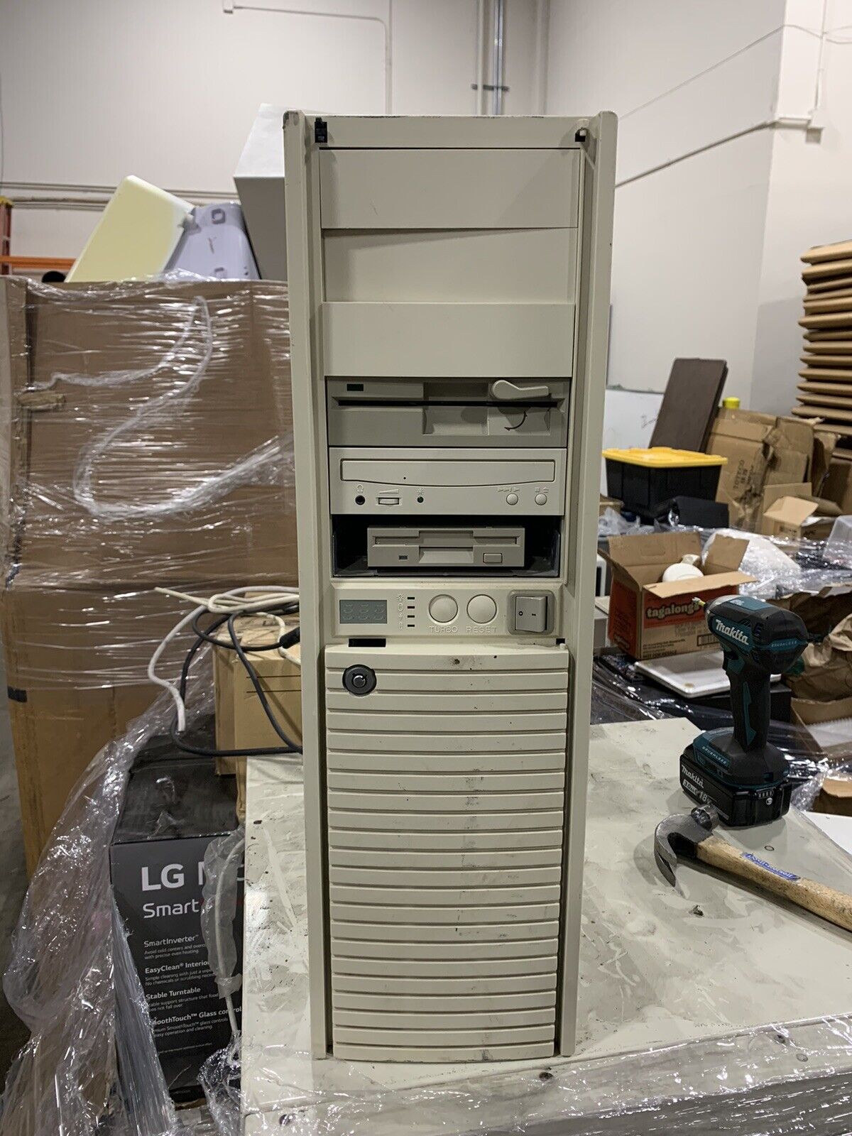 Vintage Full Height AT Computer Tower Case With 5.25/3.5 Floppy Drives, CD, PSU
