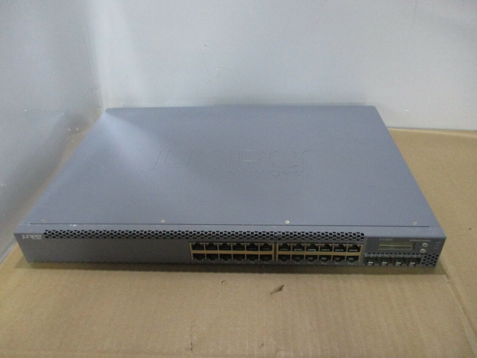 Juniper Networks EX3300-24T REV:A 750-034299 REV:10 + BRACKETS SFP+ 10GB Gigabi