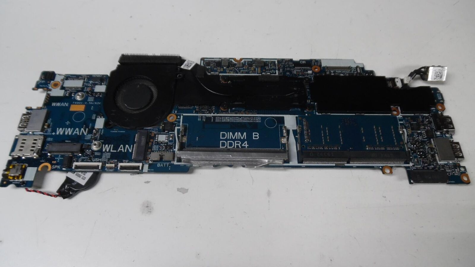 TESTED - Dell Latitude 5300 2-in-1 i7-8665U 1.9GHz Motherboard / 4DMYY 04DMYY