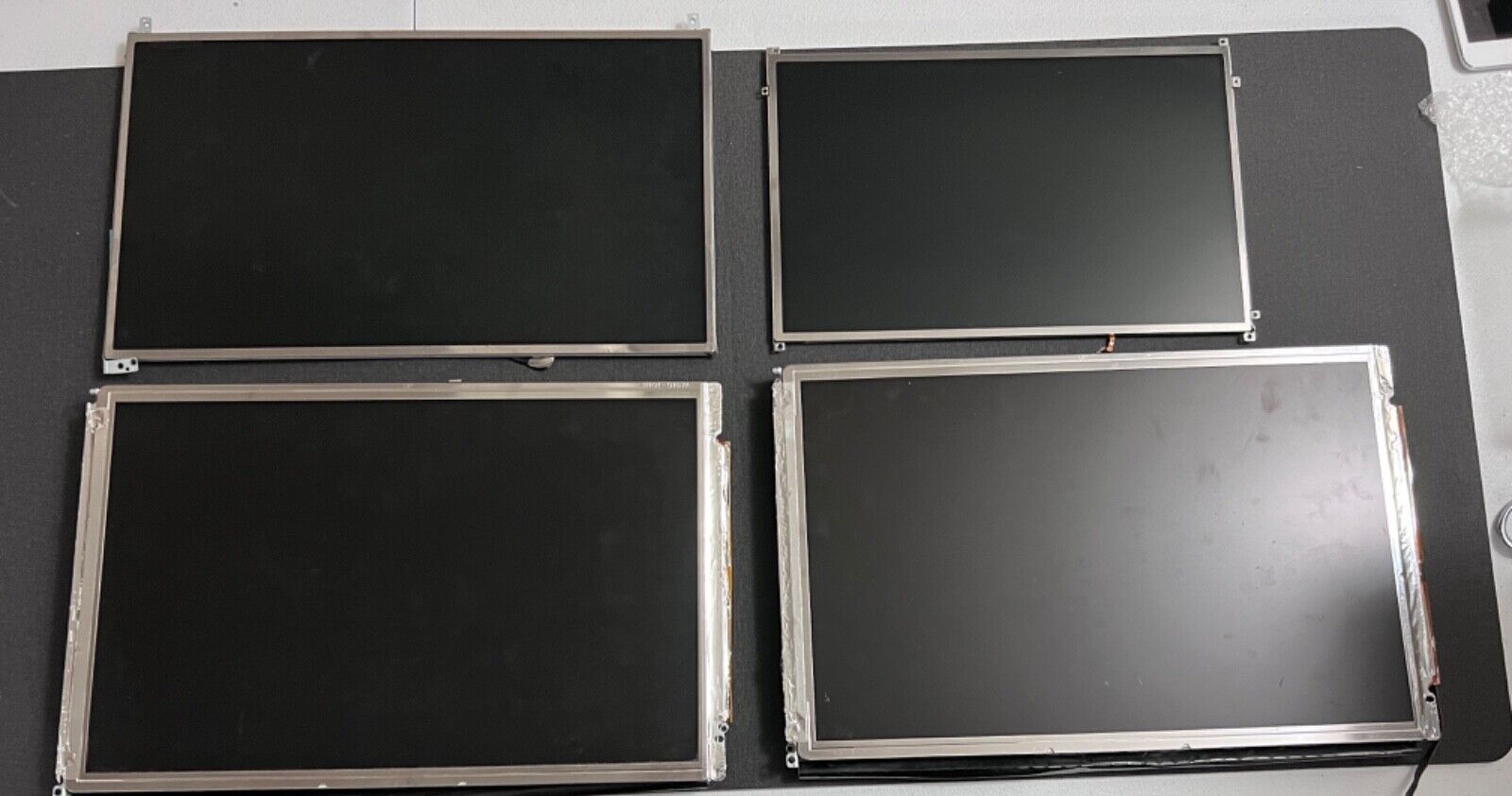 Lot of 4 Used LCD Displays LG LP173WD1 + LP141WX5 + (2) LM171W02