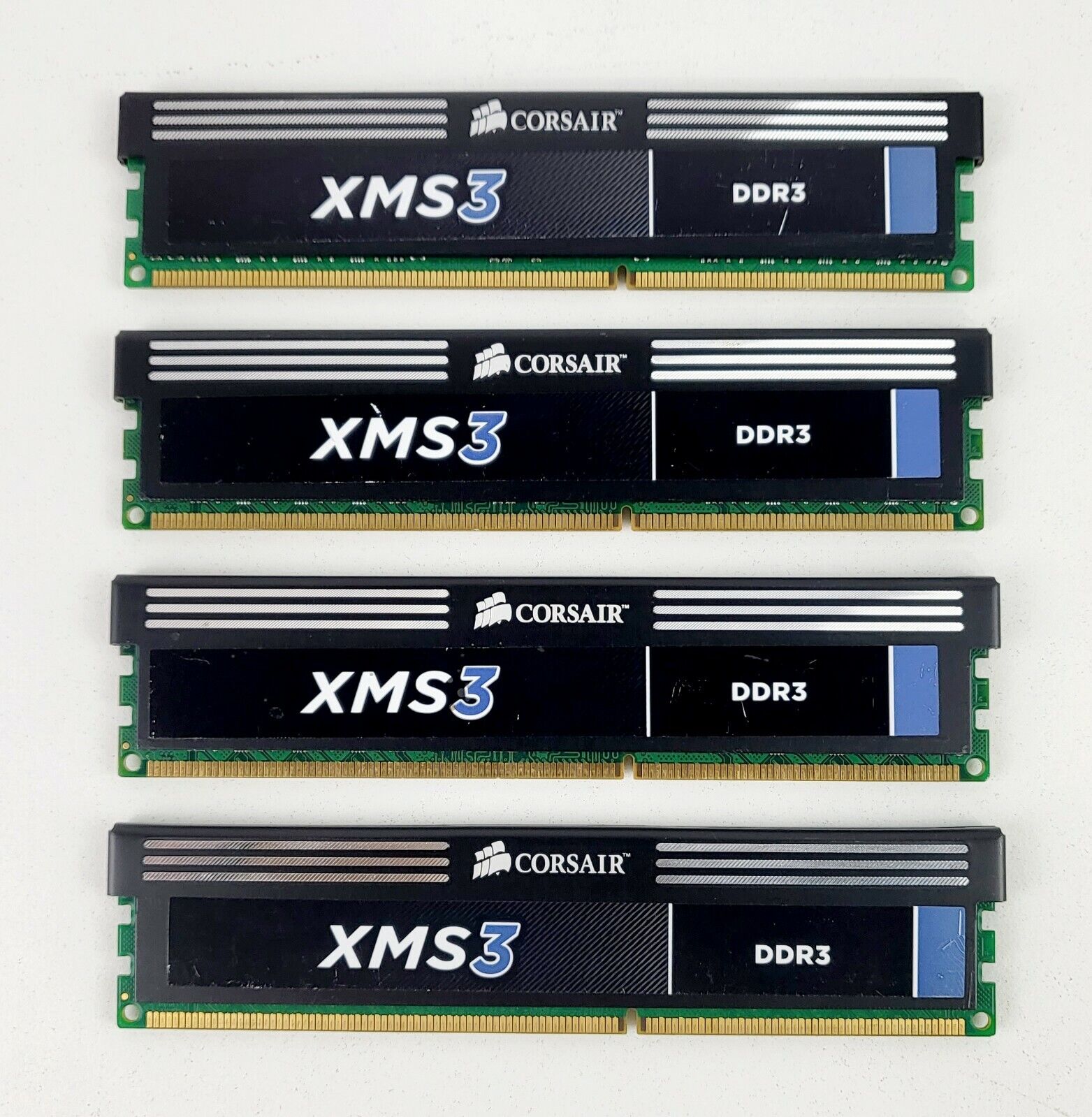 16GB Kit CORSAIR XMS3 DDR3 1333 MHz (4GB x 4) PC3-10600 Desktop Game Memory 240P
