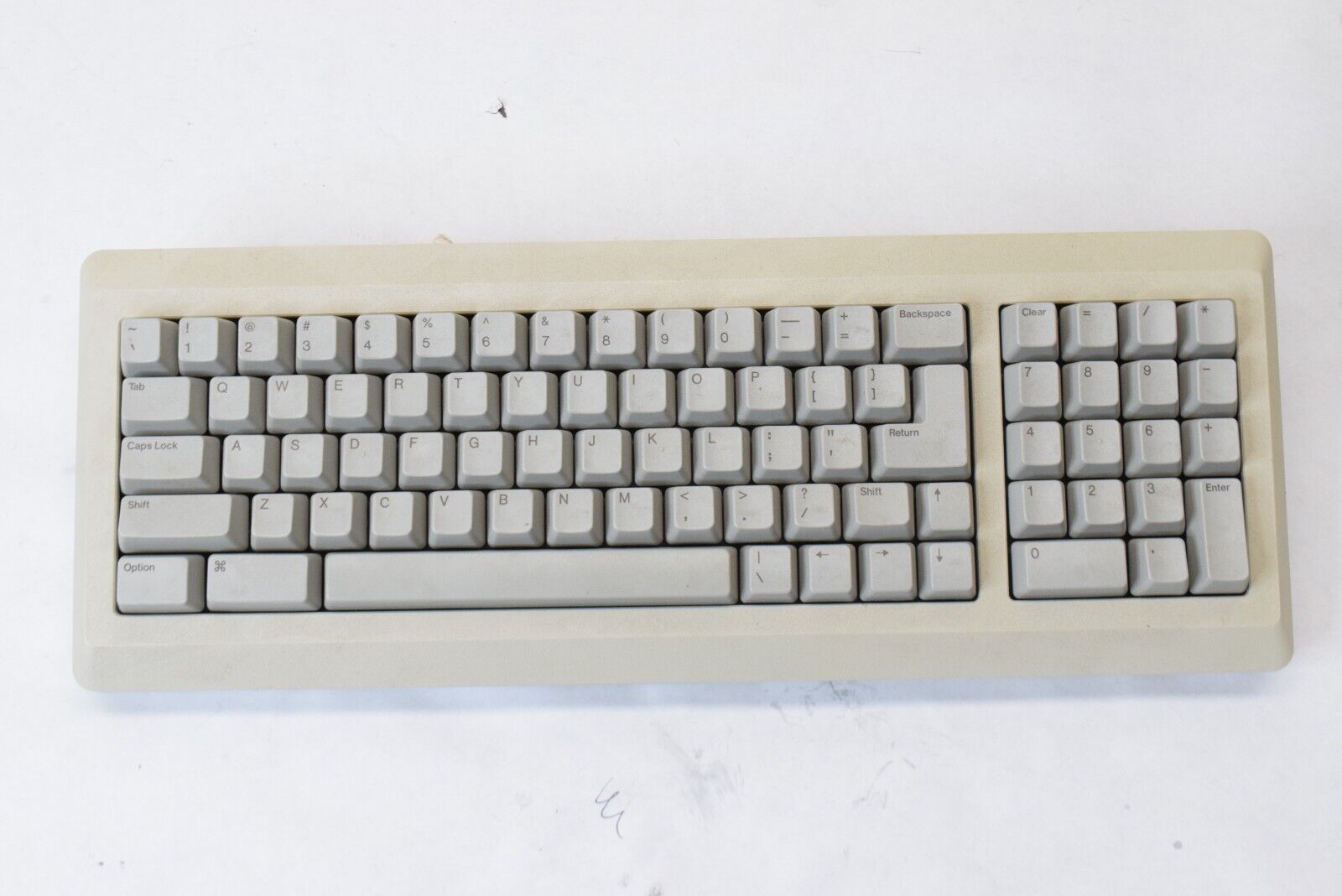 Apple M0110A Keyboard for Macintosh 128k 512k Plus - FULLY TESTED