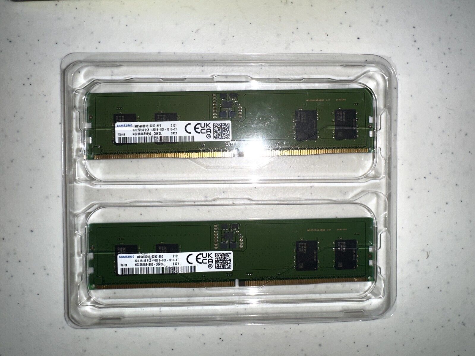 Two Samsung M323R1GB4BB0-CQKOL 2x8GB 1RX16 DDR5 4800MHz PC4-38400 Non-ECC Memory