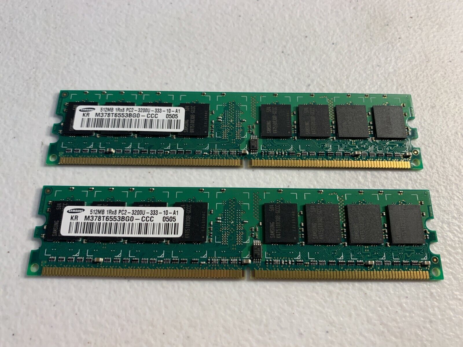 Samsung 2 x 512 MB (1 GB Total) PC2-3200U DDR2 RAM (M378T6553BG0)