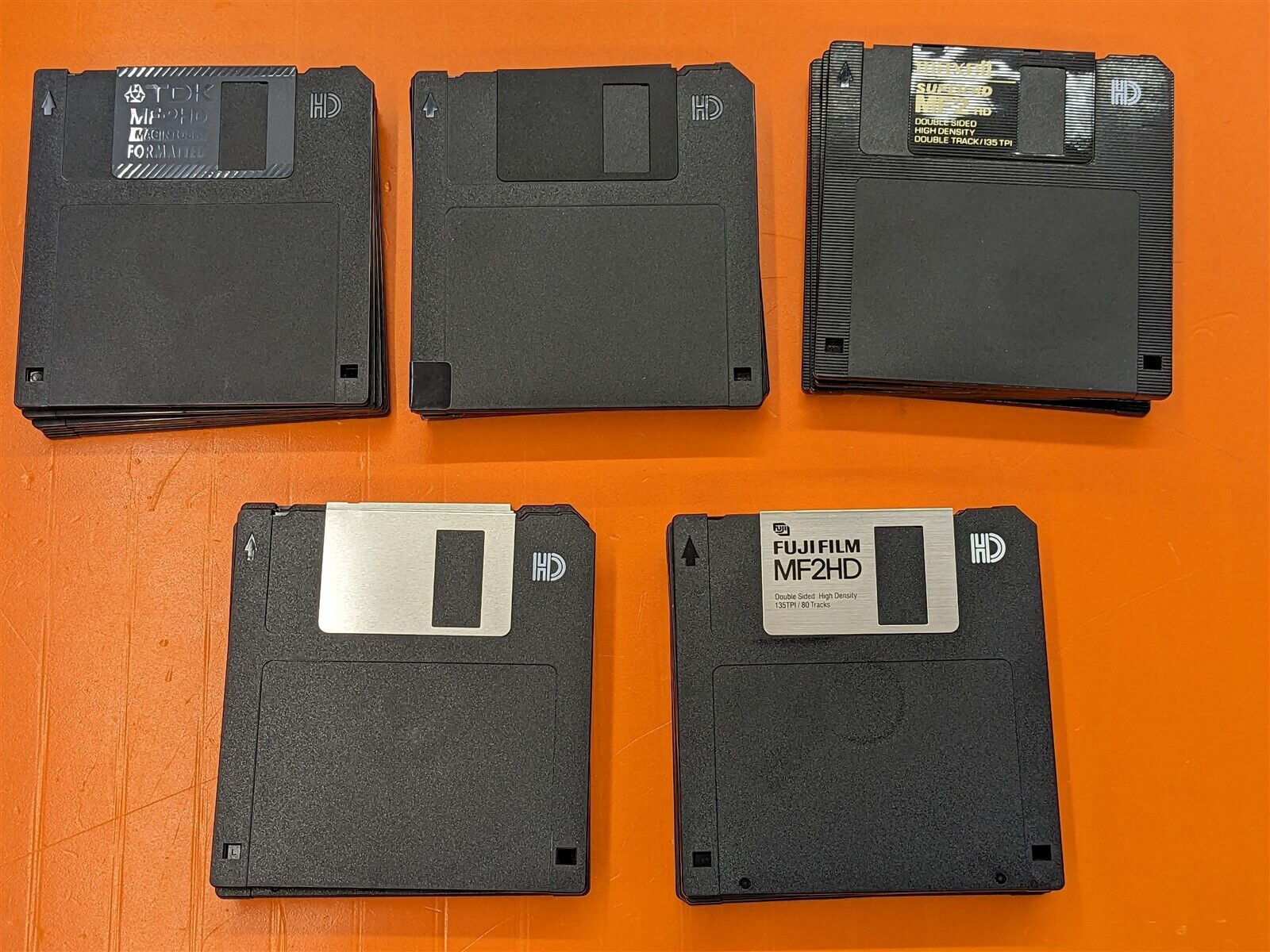 ⭐️⭐️⭐️⭐️⭐️ VINTAGE Lot of 25 Various Floppy Disks 3 1/2 Inch (3.5 Inch) - Black