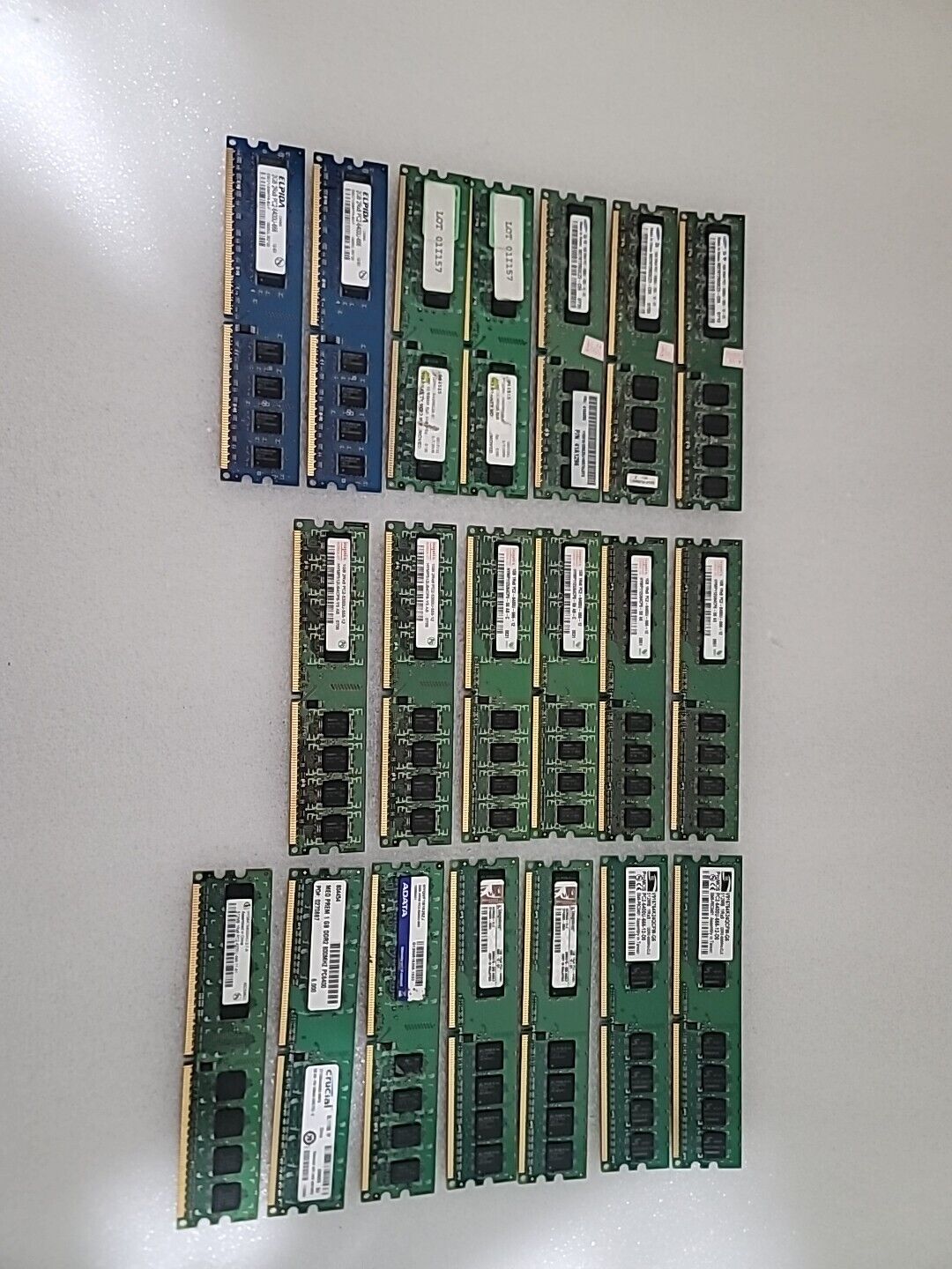 Lot of 20 21.5GB Assorted DDR2 Desktop Memory 