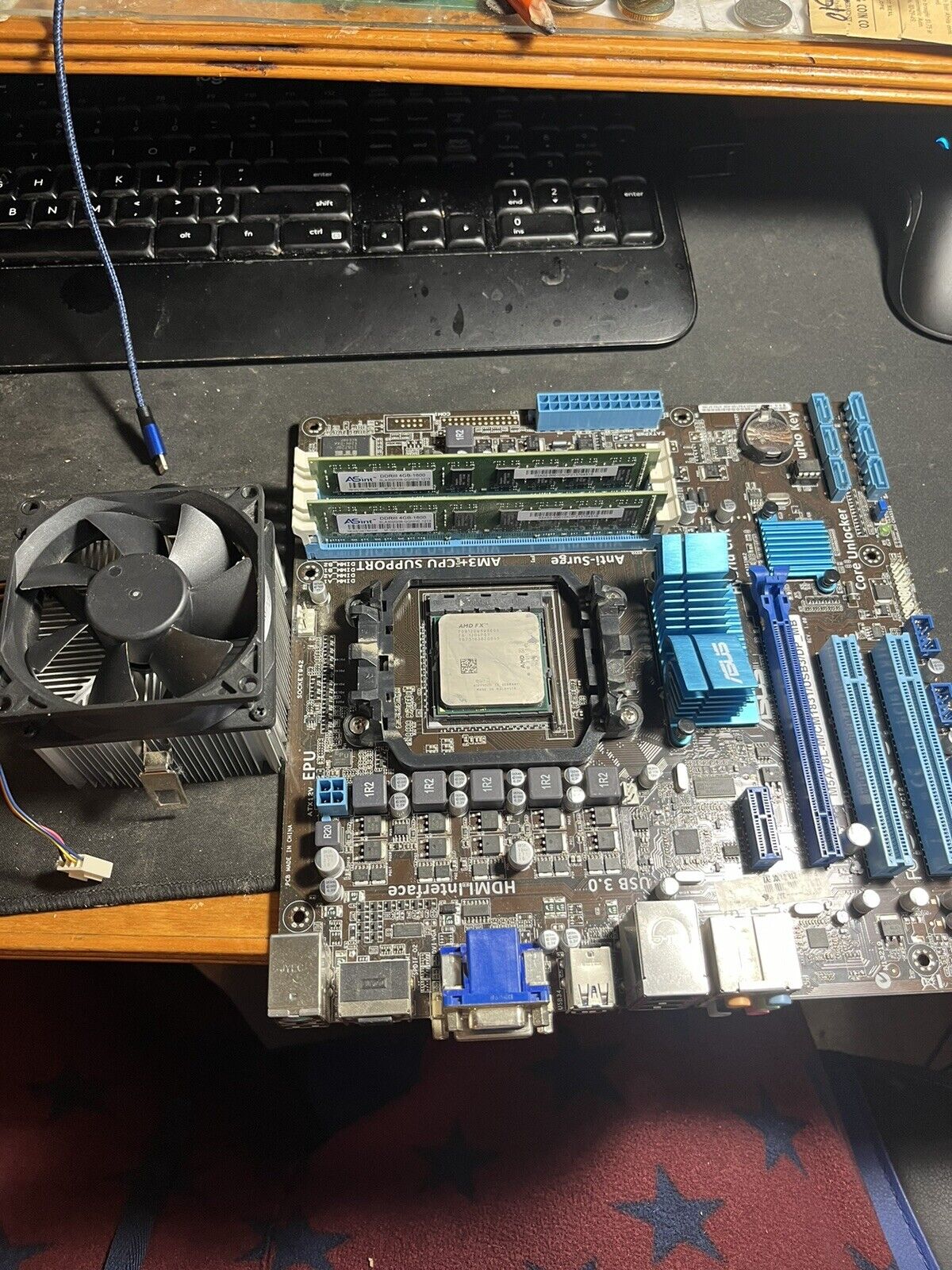 Asus Hybrid CFX M5A78L-M/USB3 Motherboard Used with a AMD FX-Series FX-8120 8 GB