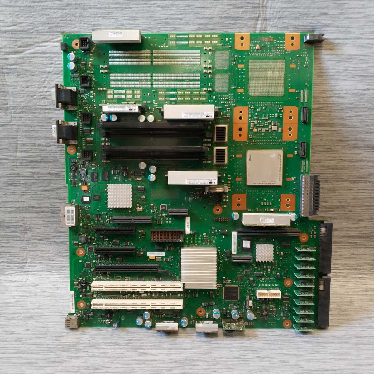 Express Delivery for IBM System p 520 8203 E4A Motherboard with CPU 4.2Ghz 4