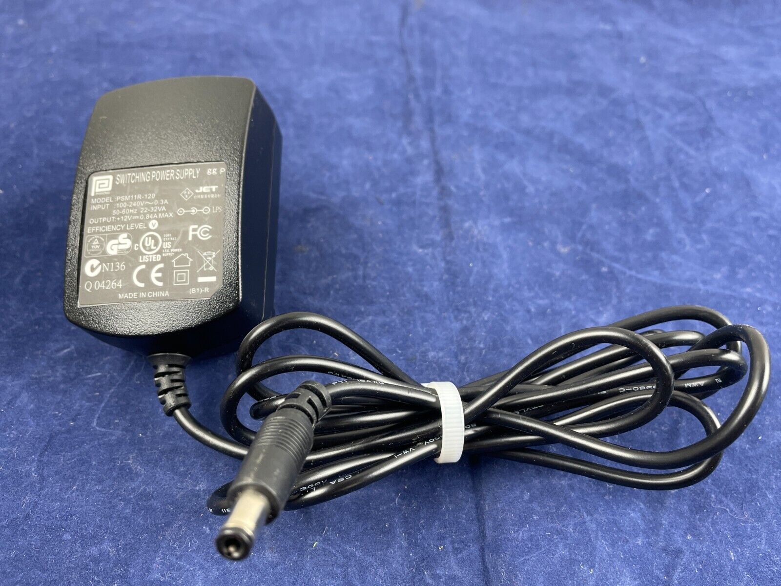 Genuine Phihong PSM11R-120 AC Switching Power Supply Adapter 12V 0.84A 11W