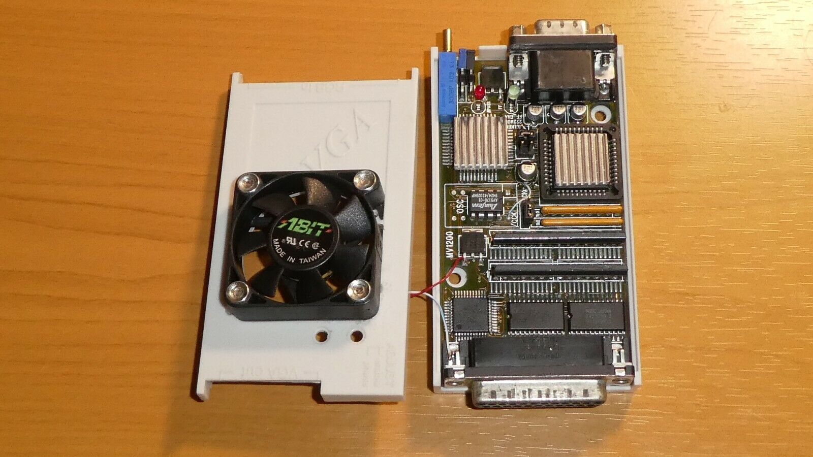 EZ-VGA MV1200 Scandoubler Flickerfixer for Commodore Amiga AS-IS need repair