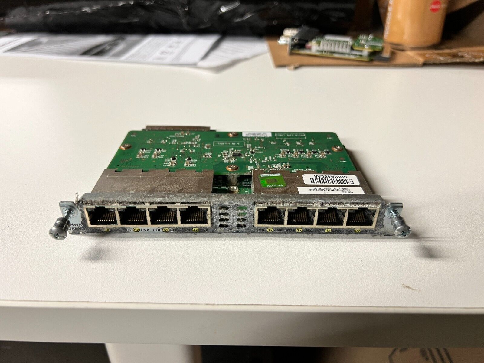 Cisco EHWIC-D-8ESG-P 8 ports 10/100/1000BASE-TX avec alimentation par Ethernet