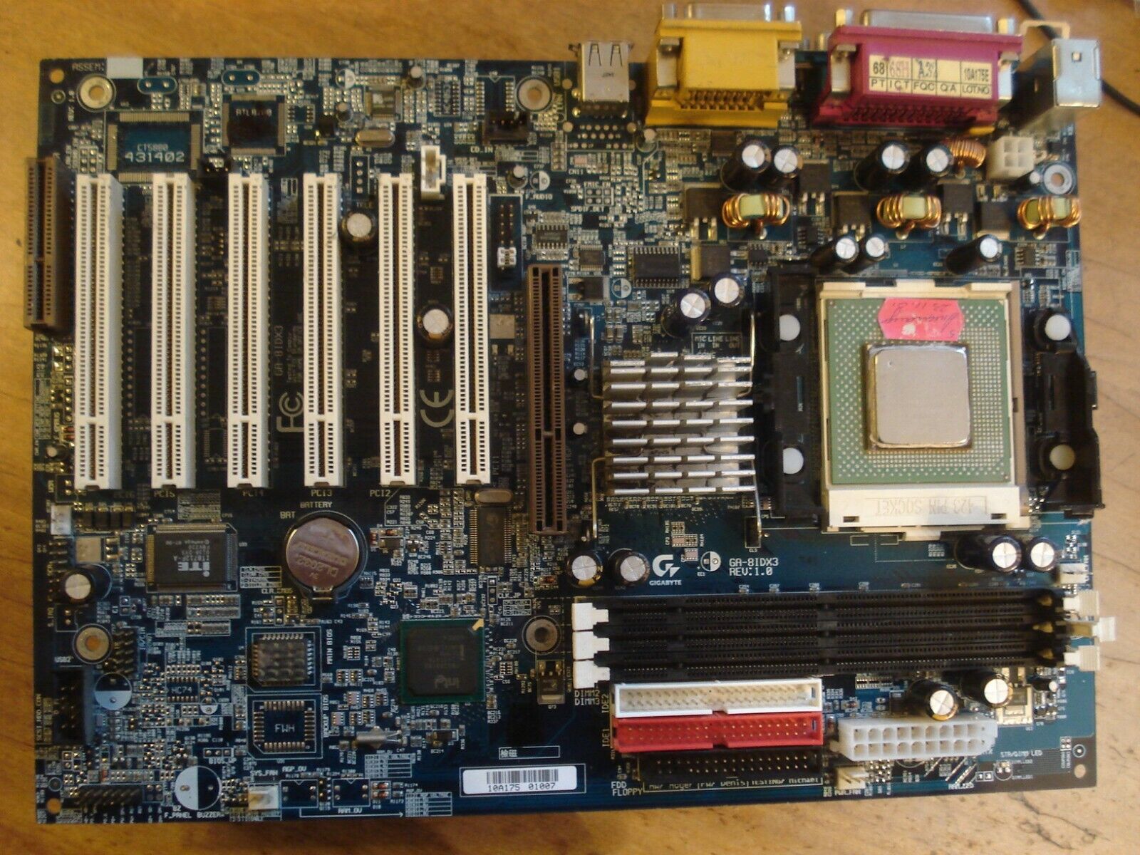 Gigabyte  GA-8IDX3 + P4 1.4Gh + RAM 256Mb , Socket 423 , Intel Motherboard