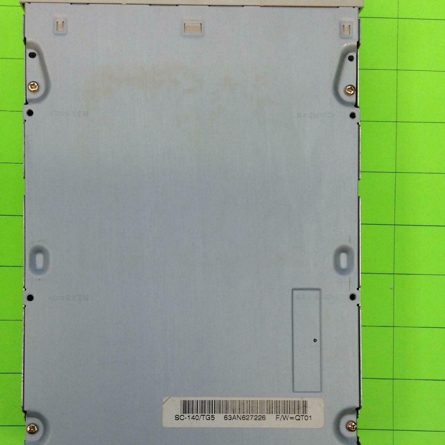 SC-140 SAMSUNG CDROM 40X IDE OFF WHITE PULLED FROM OPTIPLEX GX1 CD MASTER 40E CD
