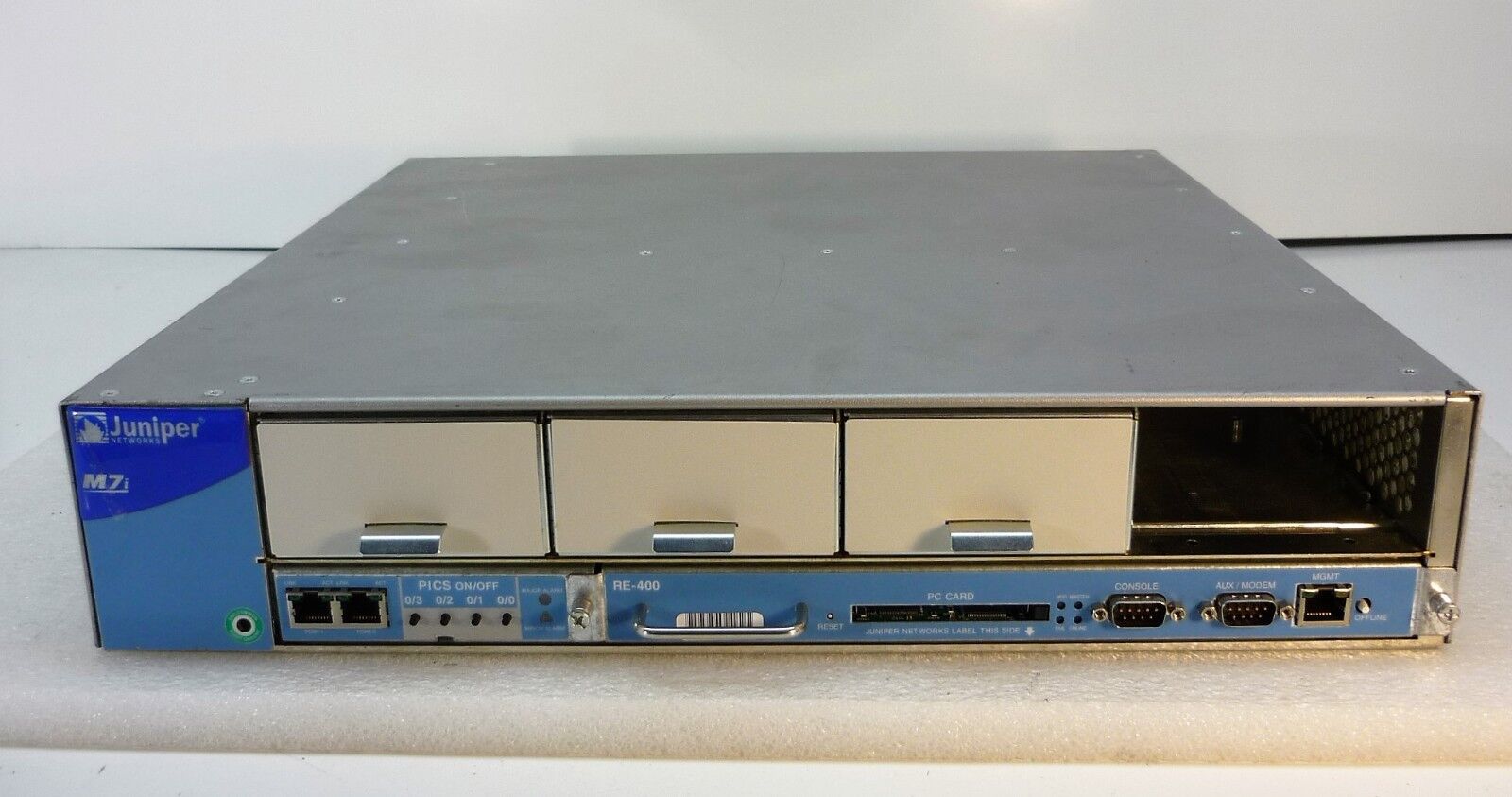 Juniper M7i-Base-AC Router w/ RE-400 C-FEB PE-1GE-SX-B Dual AC PSU - TESTED