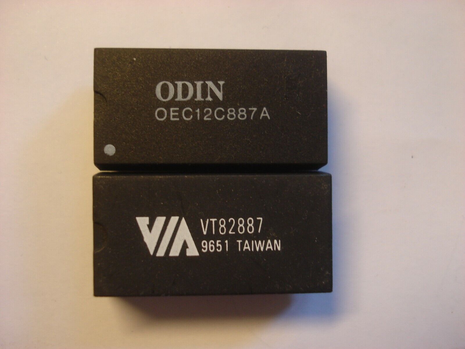 Real-Time Clock  OEC12C887A / VT82887 / DS12887 . New battery installed 