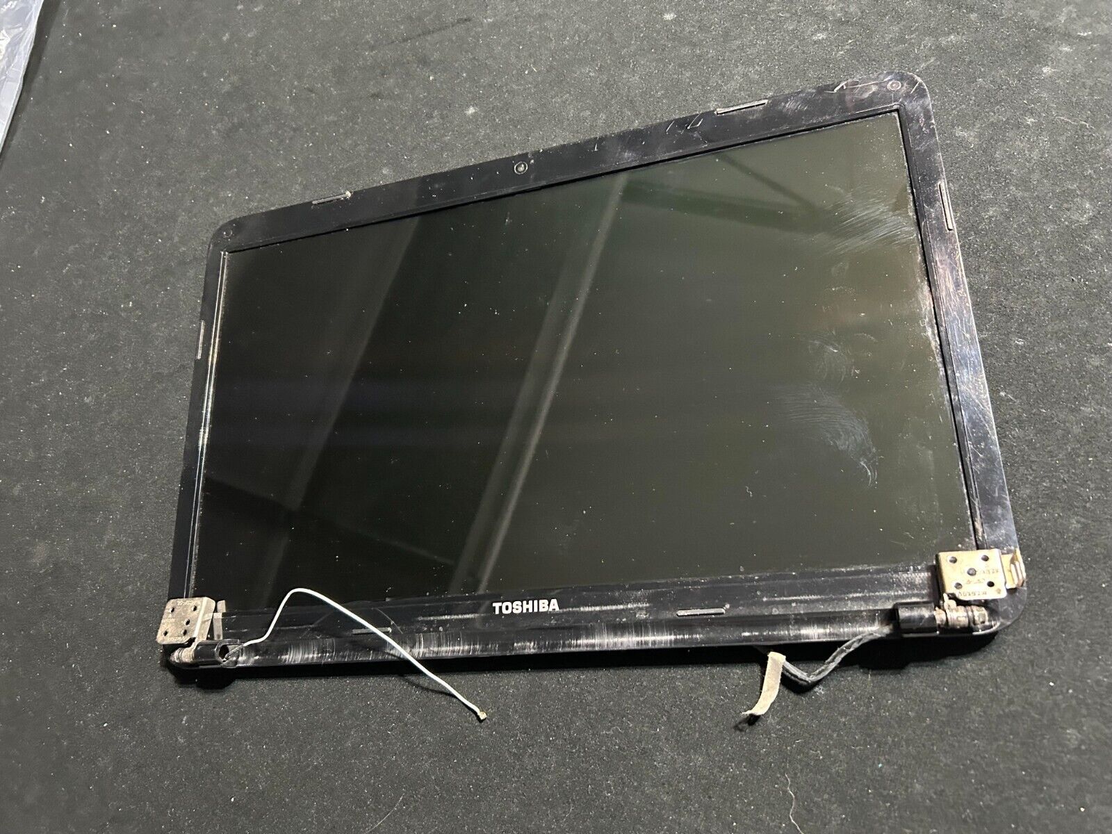 Genuine Toshiba Satellite C870 C875 L870 L875 Laptop LCD Screen Complete