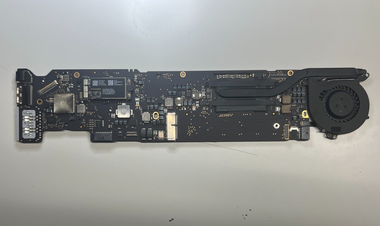 Logic Board 1.6GHz i5 4GB 2015 Apple MacBook Air 13\